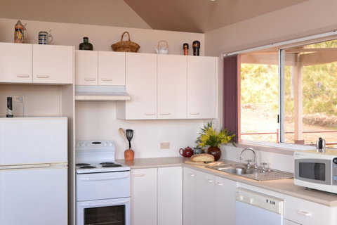 Bundle Hill Cottages - Sunshine Coast Guide 41