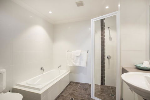 Beachfront 2 - Sunshine Coast Guide 14