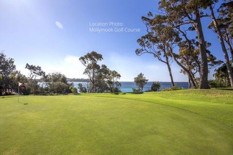 Beachfront 2 - Sunshine Coast Guide 21