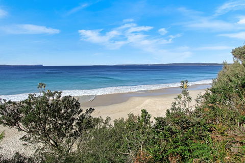 Huskisson Holiday Motel Cabins - Sunshine Coast Guide 16