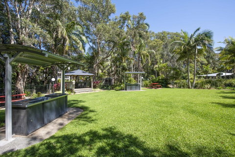 Flynns Beach Resort - Sunshine Coast Guide 9
