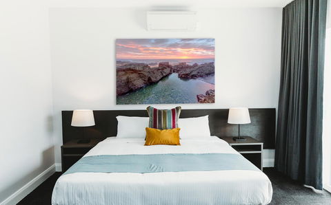 Coniston Hotel Wollongong - Sunshine Coast Guide 0