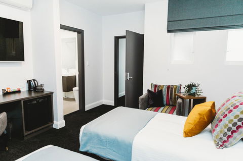 Coniston Hotel Wollongong - Sunshine Coast Guide 5