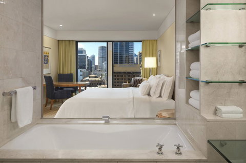 The Fullerton Hotel Sydney - Sunshine Coast Guide 22