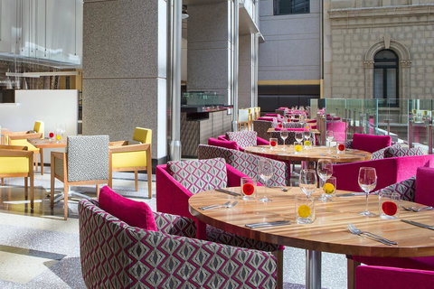 The Fullerton Hotel Sydney - Sunshine Coast Guide 39