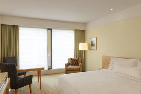 The Fullerton Hotel Sydney - Sunshine Coast Guide 42