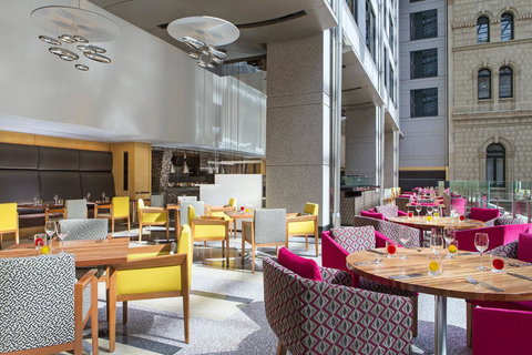 The Fullerton Hotel Sydney - Sunshine Coast Guide 38