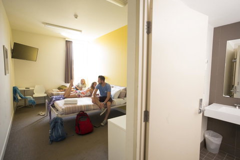 YHA Sydney Harbour - Sunshine Coast Guide 4