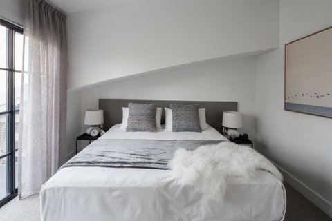 Wentworth Park Apartments - Sunshine Coast Guide 37