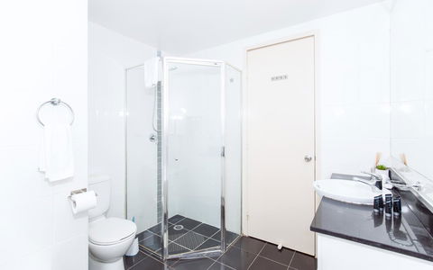 DD Apartments Chinatown - Sunshine Coast Guide 7