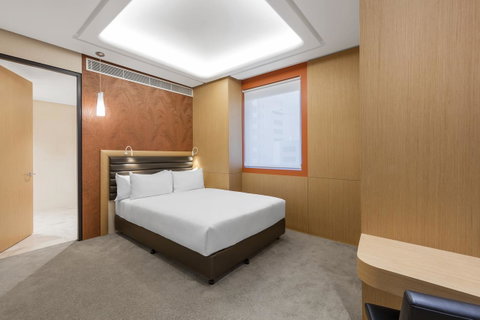 Rydges Australia Square, Formerly Tank Stream Hotel - Sunshine Coast Guide 30