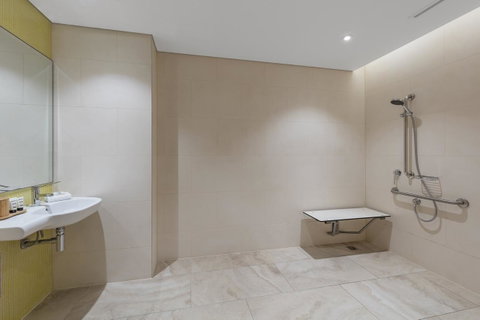 Rydges Australia Square, Formerly Tank Stream Hotel - Sunshine Coast Guide 28