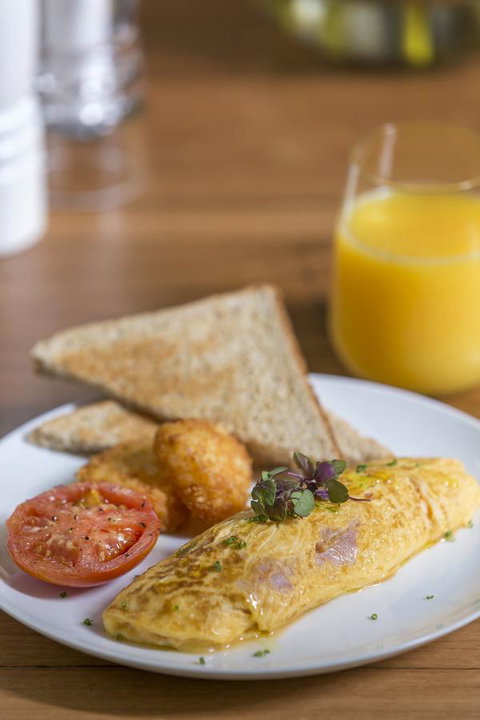 Rydges Australia Square, Formerly Tank Stream Hotel - Sunshine Coast Guide 32
