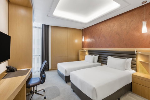 Rydges Australia Square, Formerly Tank Stream Hotel - Sunshine Coast Guide 11