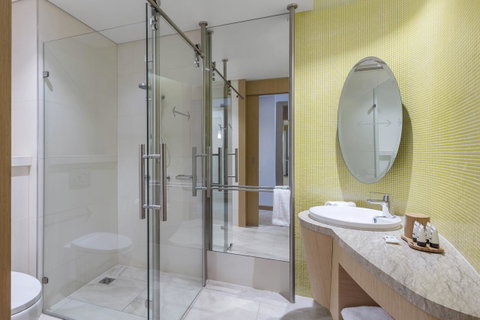 Rydges Australia Square, Formerly Tank Stream Hotel - Sunshine Coast Guide 24