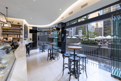 Rydges Australia Square, Formerly Tank Stream Hotel - Sunshine Coast Guide 7
