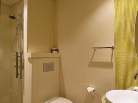 Rydges Australia Square, Formerly Tank Stream Hotel - Sunshine Coast Guide 1
