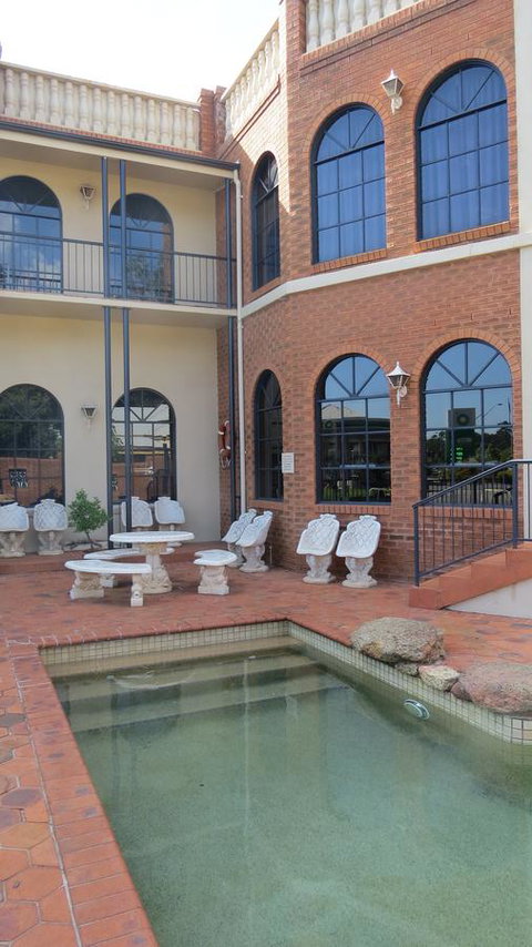 Albury Paddlesteamer Motel - Sunshine Coast Guide 4