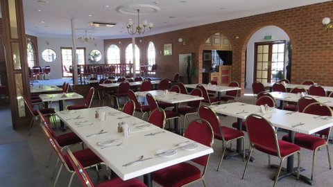 Albury Paddlesteamer Motel - Sunshine Coast Guide 13