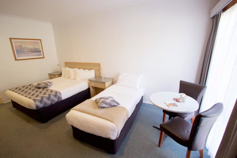 Albury Paddlesteamer Motel - Sunshine Coast Guide 35