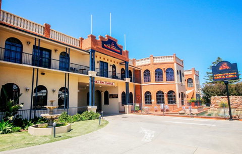 Albury Paddlesteamer Motel - Sunshine Coast Guide 0
