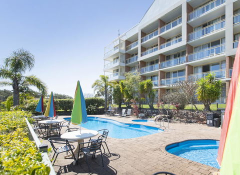 Marina Resort - Sunshine Coast Guide 0