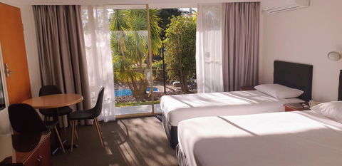 Marina Resort - Sunshine Coast Guide 18