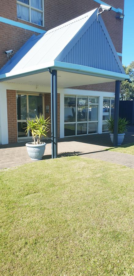 Marina Resort - Sunshine Coast Guide 24