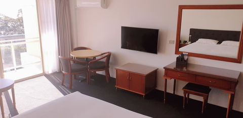 Marina Resort - Sunshine Coast Guide 32