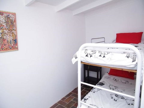 Jupiter, 3 Scott Street - Sunshine Coast Guide 4