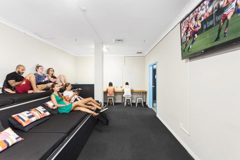 Summer House Sydney City - Formerly Sydney Backpackers - Sunshine Coast Guide 6
