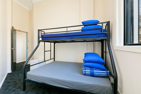 Summer House Sydney City - Formerly Sydney Backpackers - Sunshine Coast Guide 20