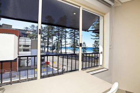 Manly Paradise Motel & Apartments - Sunshine Coast Guide 10