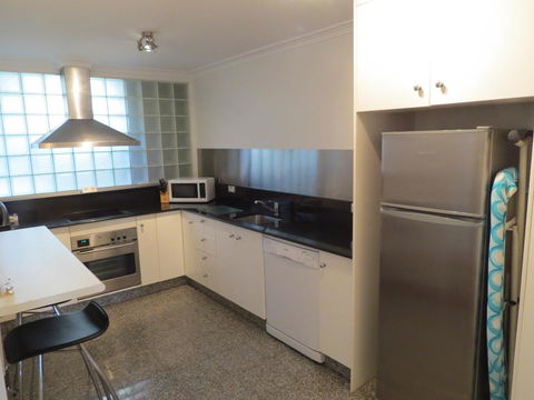 Manly Paradise Motel & Apartments - Sunshine Coast Guide 28
