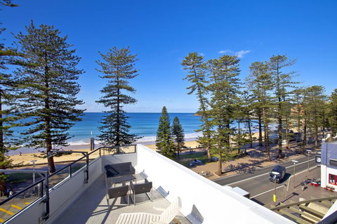 Manly Paradise Motel & Apartments - Sunshine Coast Guide 16