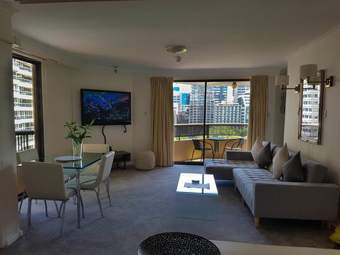 Paxsafe Sydney Hyde Park Central Apartments - Sunshine Coast Guide 1