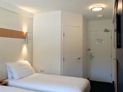 Ibis Budget - Gosford - Sunshine Coast Guide 18
