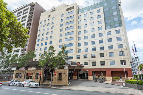 Ibis Sydney Darling Harbour - Sunshine Coast Guide 17