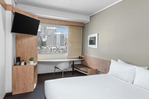 Ibis Sydney Darling Harbour - Sunshine Coast Guide 6