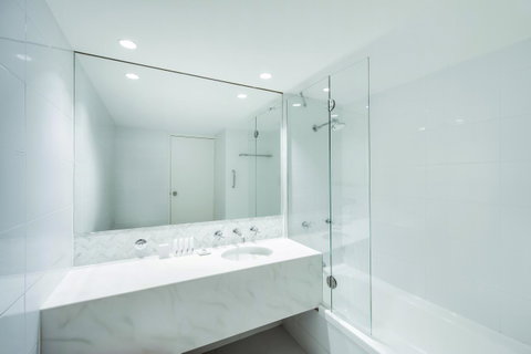 Vibe Hotel Sydney - Sunshine Coast Guide 16