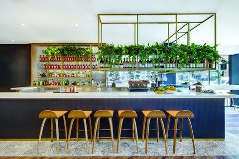 Vibe Hotel Sydney - Sunshine Coast Guide 0