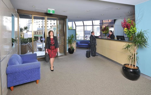 Metro Apartments On Darling Harbour - Sunshine Coast Guide 2