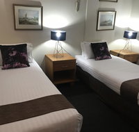 Mariners Court Hotel - Sunshine Coast Guide