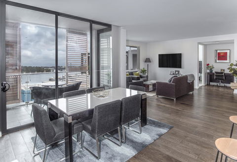 DD Apartments Fish Market - Sunshine Coast Guide 0