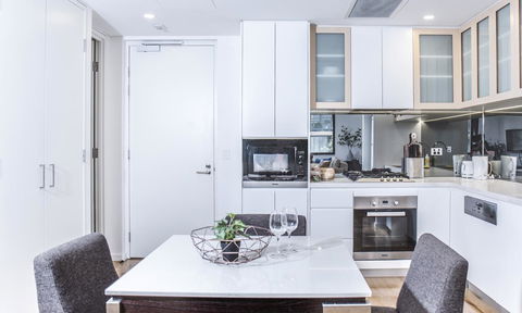 DD Apartments Fish Market - Sunshine Coast Guide 9