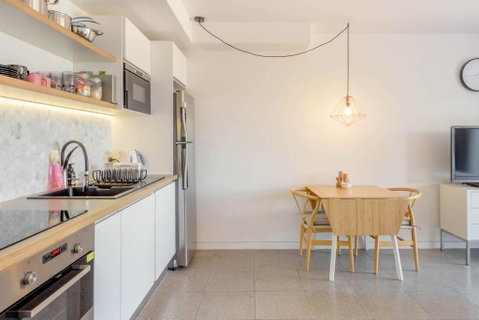 Scandi Beach Apartment - Sunshine Coast Guide 11