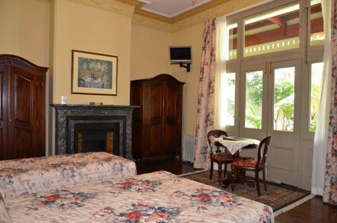 Avonmore On The Park Boutique Hotel - Sunshine Coast Guide 1