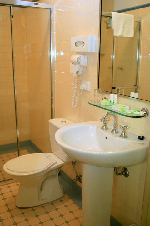 Avonmore On The Park Boutique Hotel - Sunshine Coast Guide 11