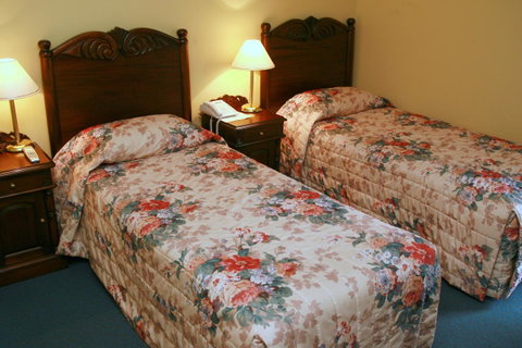 Avonmore On The Park Boutique Hotel - Sunshine Coast Guide 2
