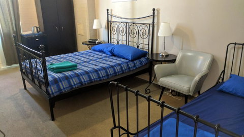 Newtown Backpackers - Sunshine Coast Guide 15